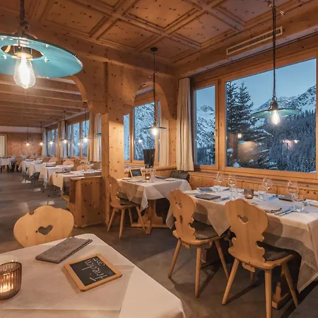 Alpensonne - Panoramazimmer & Restaurant 3* أروسا