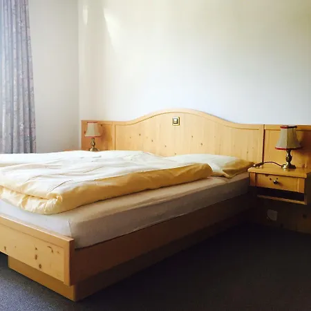 Alpensonne - Panoramazimmer & Restaurant Arosa